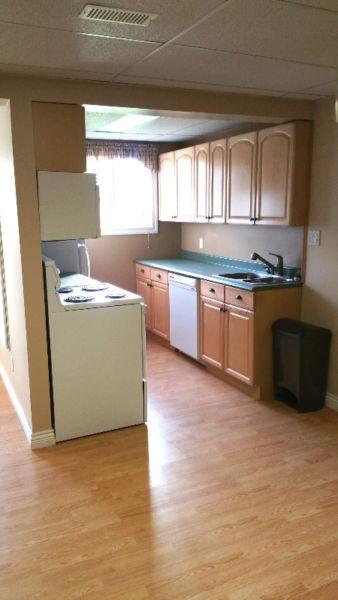 $850 - Renovated basement suite in College Heights