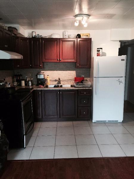 One Bedroom Available in East Van house 450$ for July