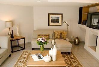 HUGE Luxurious Fully Furnished Kitsilano Garden Suite #428