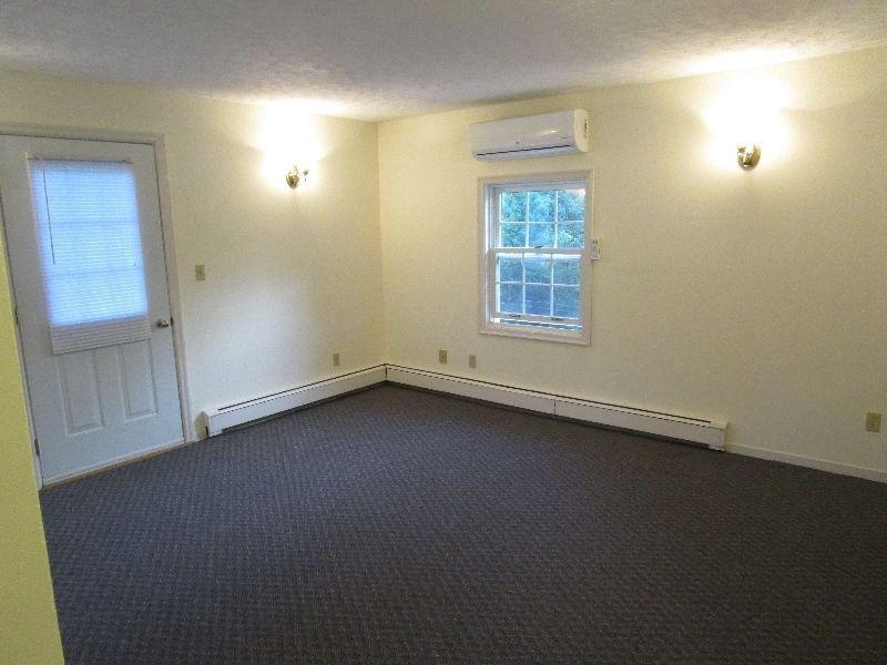 NICE COUNTRY LIVING ONE BEDROOM APARTMENT IN HANWELL