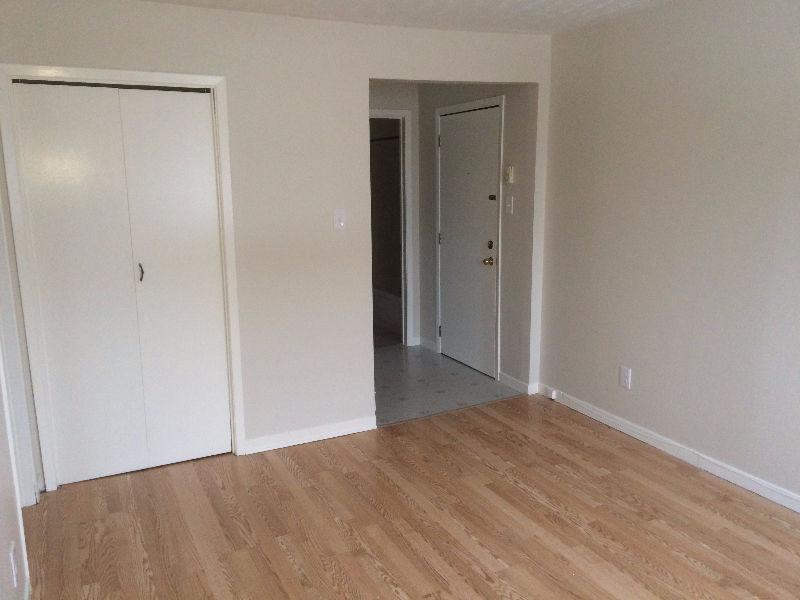 Quiet 1 bdrm apt. located on North Side. Avail now!
