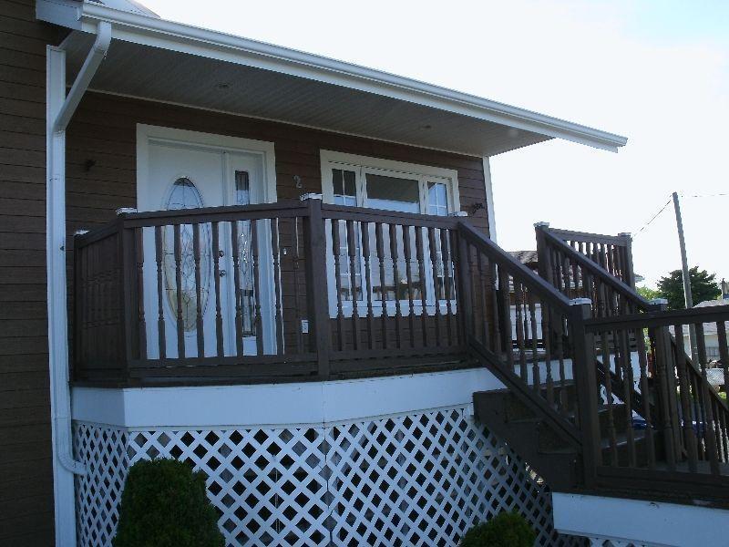 Nice upscale large 2 bedrooms upstairs appartment, Bersford, NB
