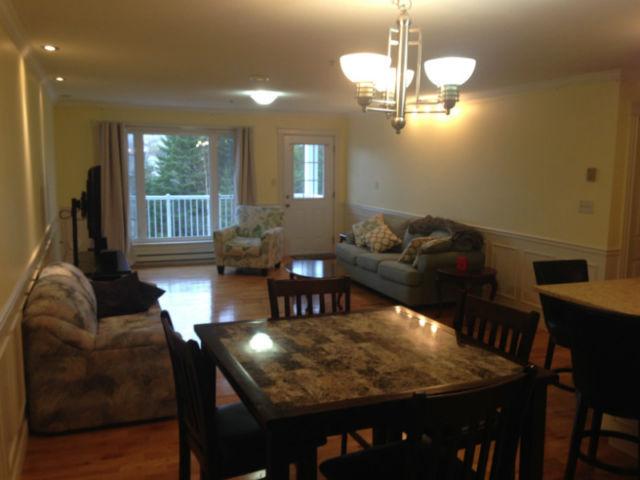 Beautiful 2 Bedroom Condo For Rent - Available August 1st