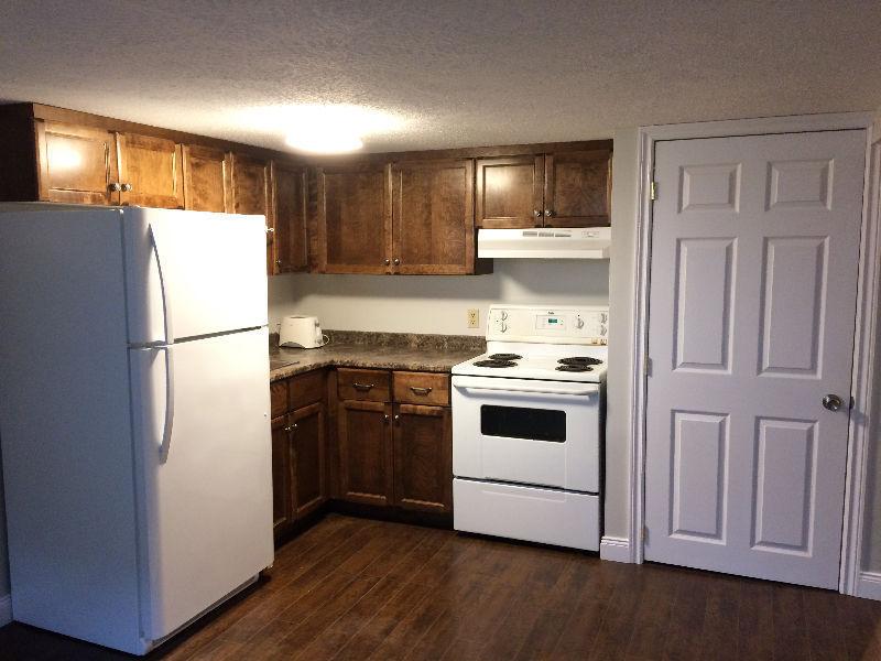 *Newly Renovated* 2 Bedroom Apartment Available Immediately!