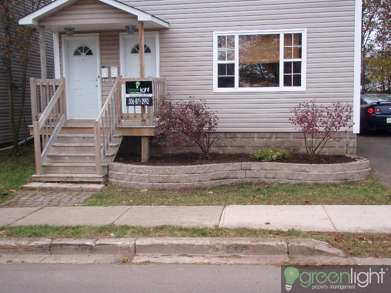 Large 2BR Duplex Close to down town area