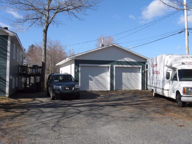 OPEN HOUSE- SUN. JUNE 10 - Split Entry in Quiet Neighborhood