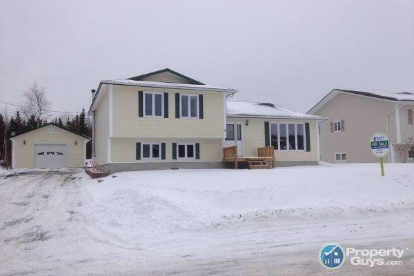 Very well kept home located in Gambo