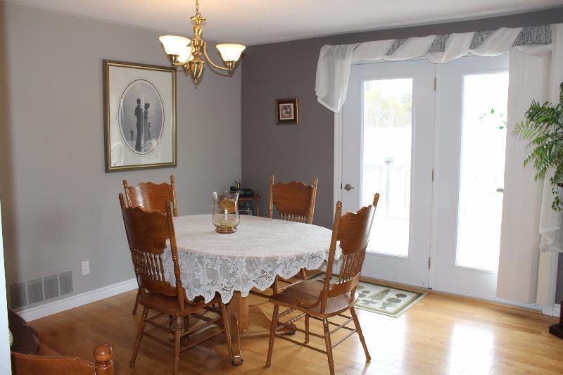 BEAUTIFUL BUNGALOW DOUGLASTOWN!