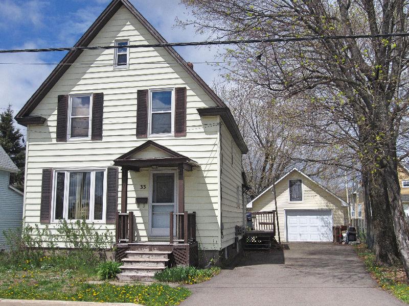 Great home with garage close to Champlain Mall