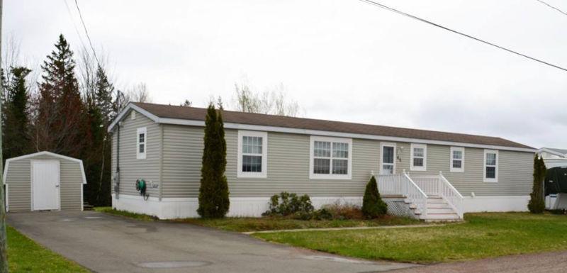 Mini-home for sale/ Maison mobile a vendre