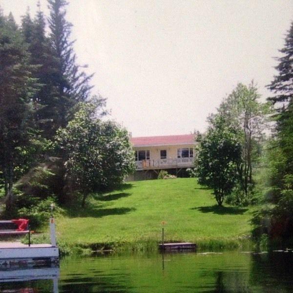 Cottage For sale on Goulds Pond