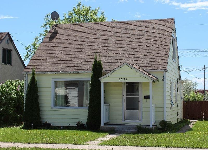 Updated 3 Bedroom Family Home just $179,900 !!