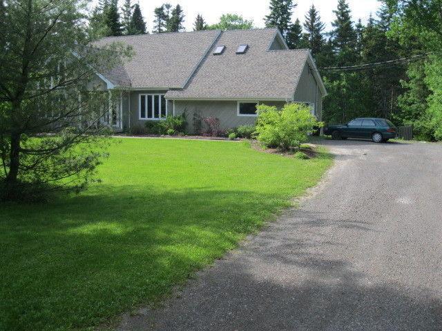 COUNTRY LIVING IN THE CITY. ONLY MINUTES FROM DIEPPE!!!