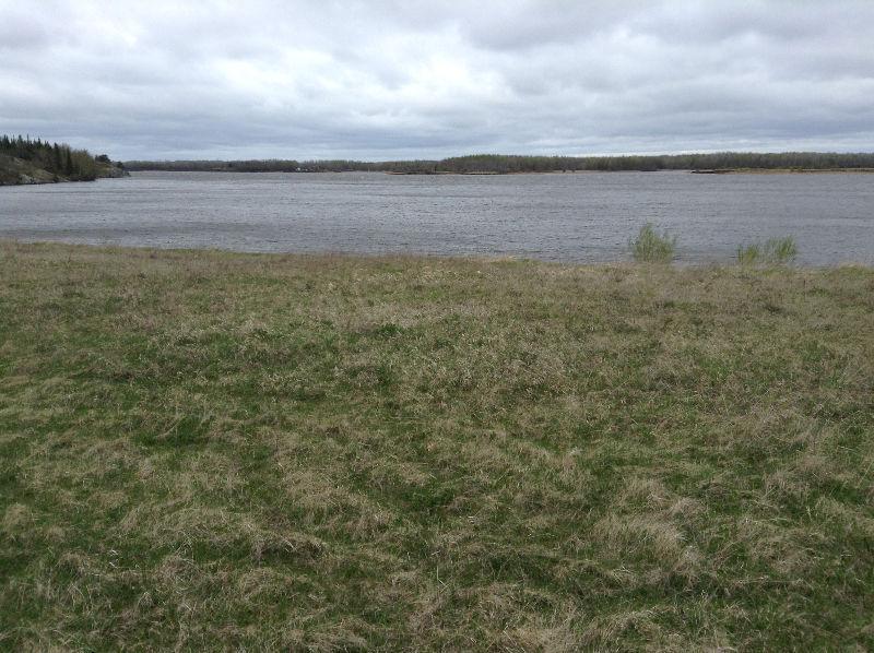 Waterfront lot in St. Georges MB along the Wpg River