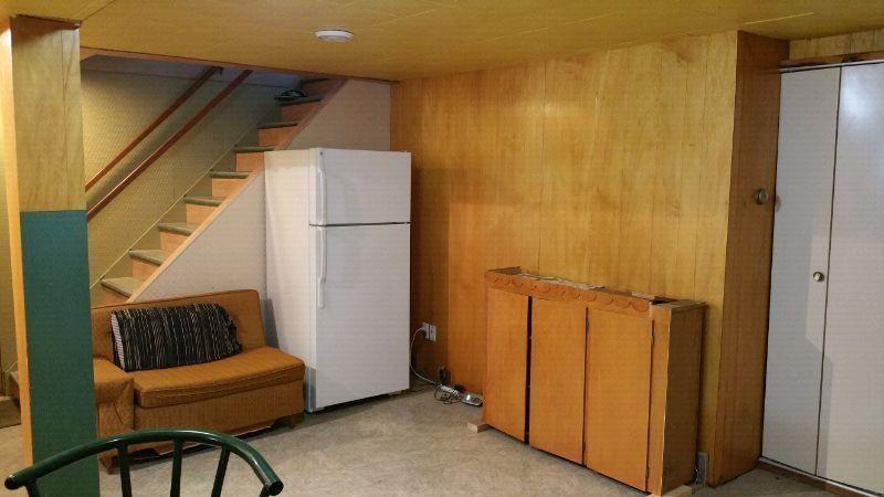 1 Room in basement in FORT GARRY AREA close to Pembina Hwy
