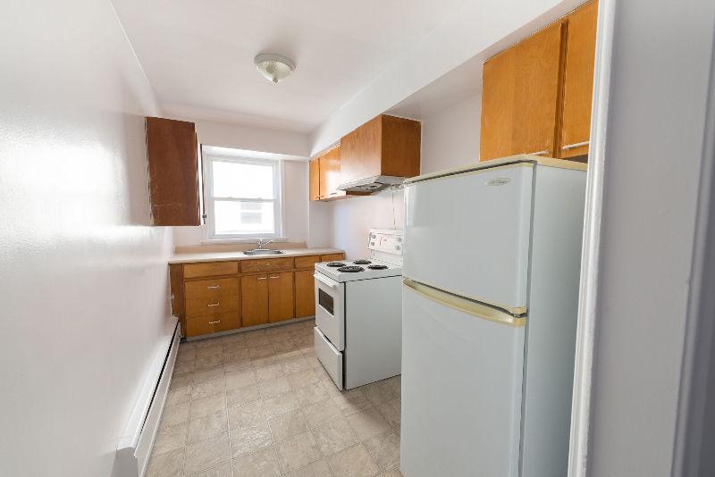 BRIGHT AND SPACIOUS 1 BR CLOSE TO HFX SHOPPING CENTER AND MSVU
