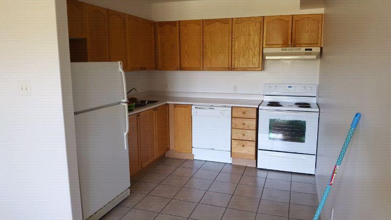Large spacious 1 bedroom unit for July 1st! new floors, balconey