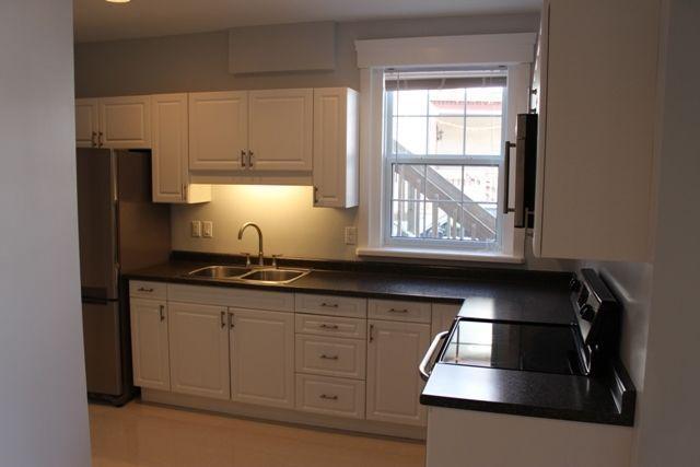 High-end newly renovated 2 bedroom