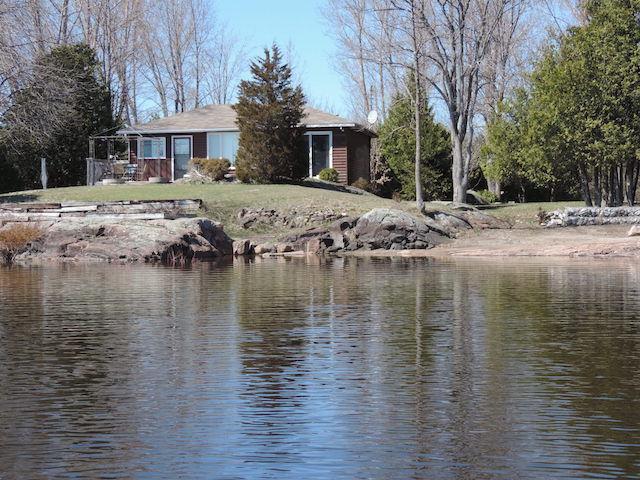 265FT GEORGIAN BAY WATERFRONT-3 COTTAGES & POOL-INCOME POTENTIAL