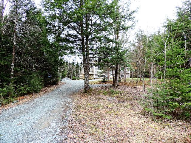 AMAZING SPLIT ENTRY ON 2.07 ACRE LOT WITH DEEDED LAKE ACCESS
