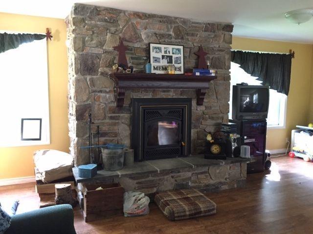 Cottage/home on year round road, just south of Bancroft!