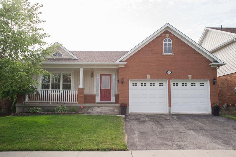 20 EDITH MONTURE: Stunning bungalow w/ 3beds & 2baths in WBrant