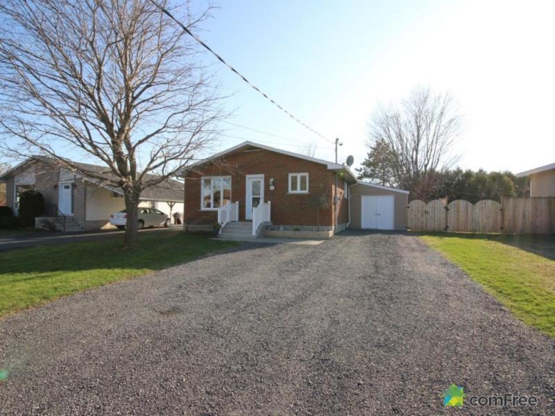 $254,500 - Bungalow for sale in Casselman