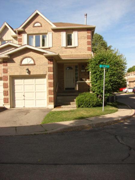 Bright and beautiful 3 + 1 bedroom end unit townhouse