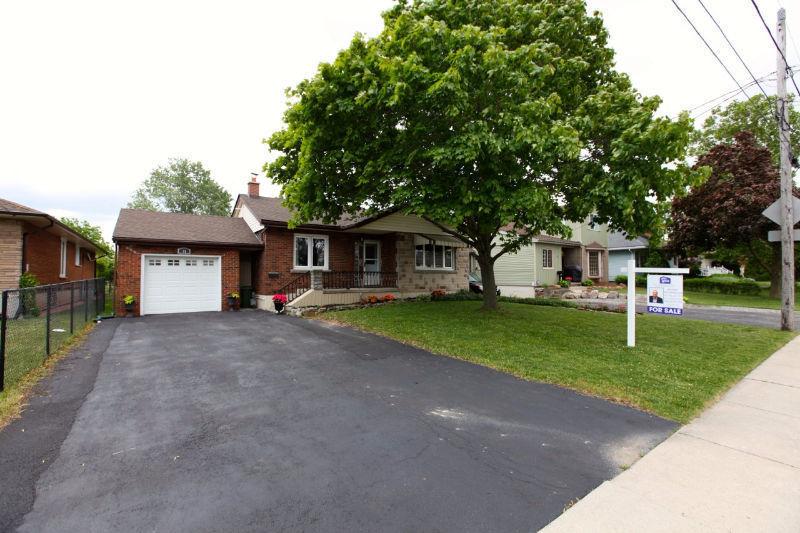 Well Cared for Solid Brick Bungalow with Separate In-Law Suite!!