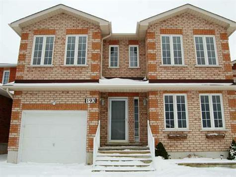 4-Bedroom Detached in South ! Walk to the GO! Aug. 1st