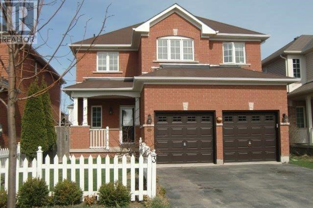 SPACIOUS 3 BEDROOM DETACHED HOME IN DISERABLE SOUTH END