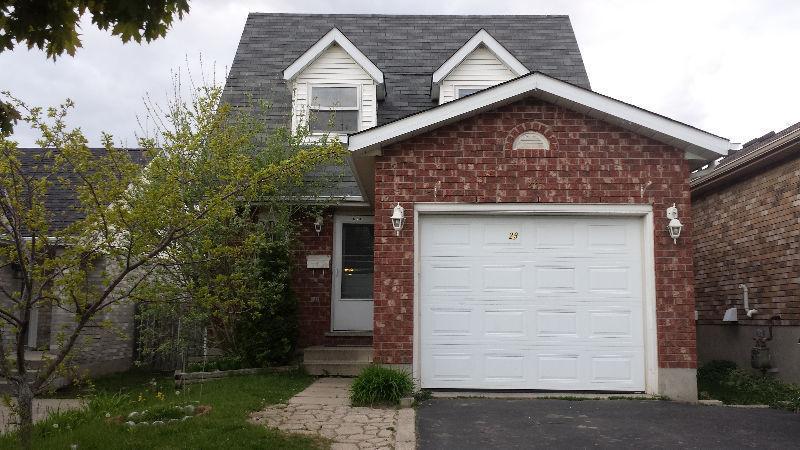 Detached 5 beds, 2.5 Baths, Fully Fenced Backyard For Rent