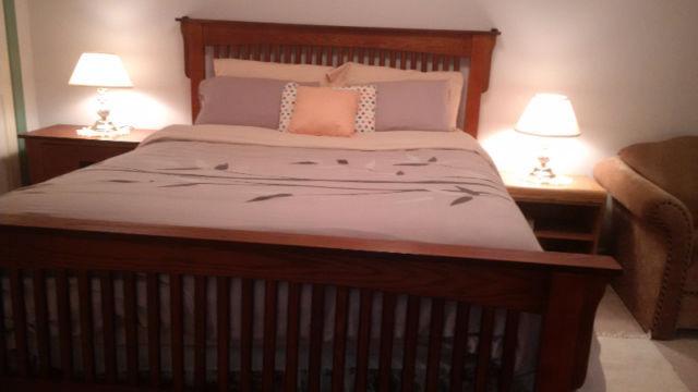 BRIGHT, CLEAN LARGE ROOM - Available - July 1, 2016