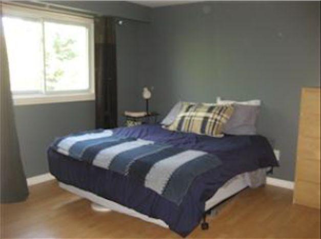 Master Bedroom, 4 min to College