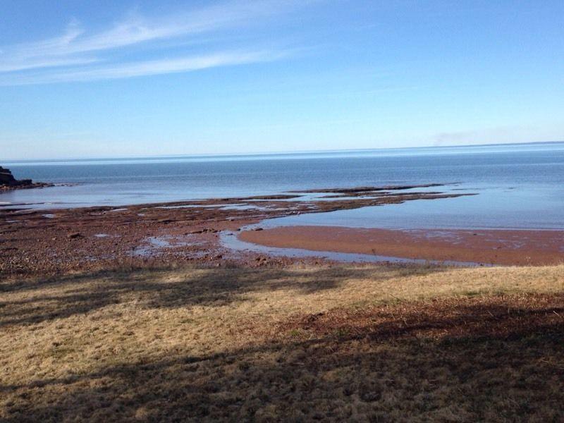 Oceanfront cottage for rent on Northumberland Strait