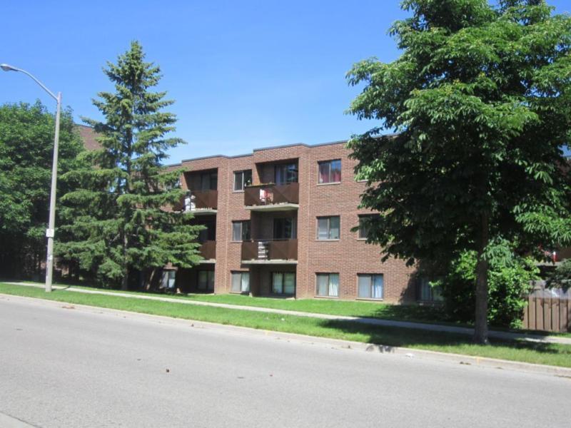 Bright and Spacious 1-3 Bedroom Suites Available!