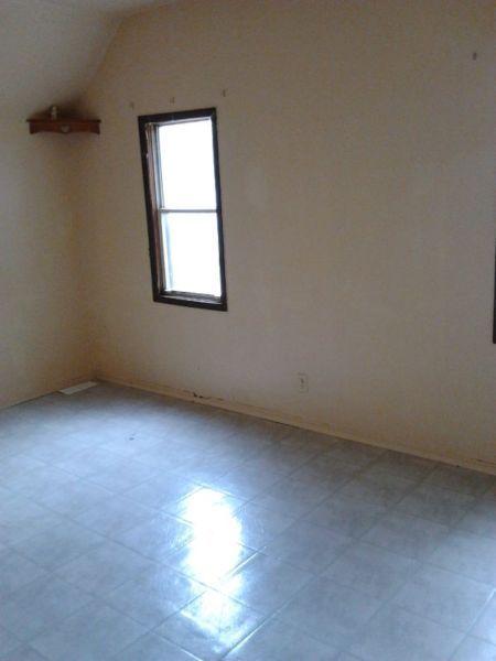$900 Beautiful 2 bedroom apartment for rent