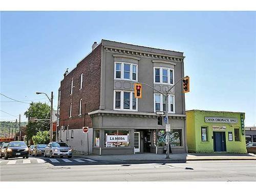 Large Two Bedroom Apartment Locke & King St West!
