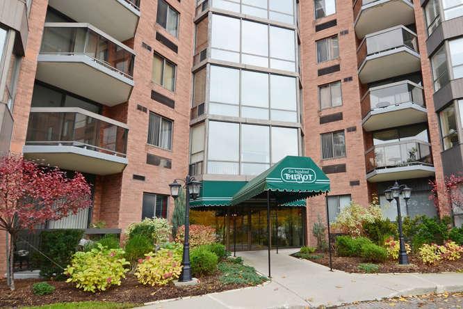 Exceptional Downtown Condo!