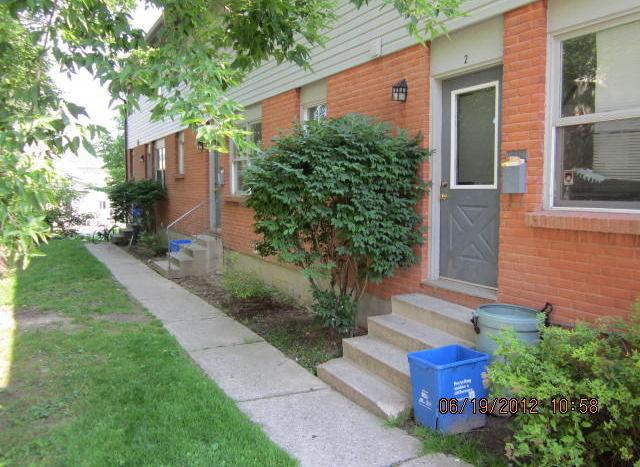 Great 2 Bedroom Town Homes In The Heart Of Downtown!
