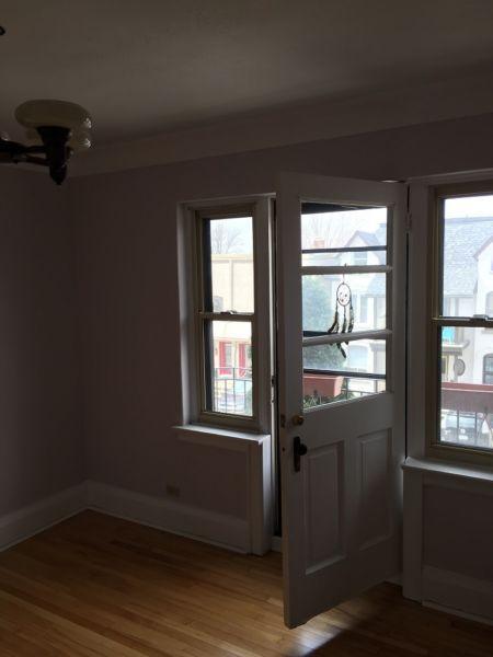 SPACIOUS 2 BEDROOM APARTMENT-AVAILABLE JUNE-SANDY HILL