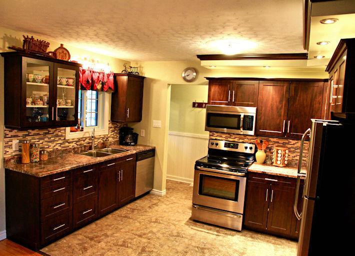 PRICED TO SELL!!! THE BEST DUPLEX IN TOWN!!!