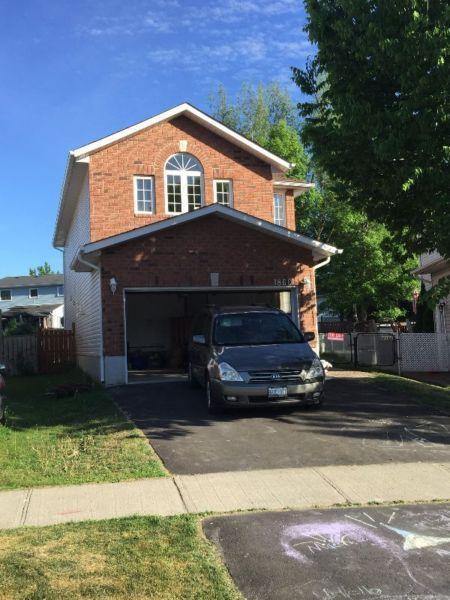 HOUSE FOR SALE IN CATARAQUI WOODS AREA