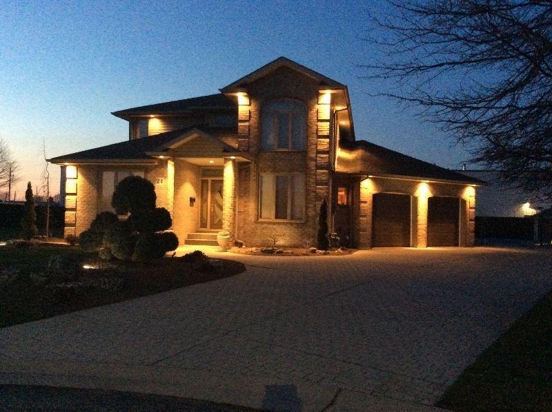 CUSTOM, QUALITY HOME CLOSE TO MARINA & GOLF COURSE