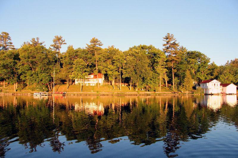 Beautiful multi-family cottage - Clear/Stony Lake