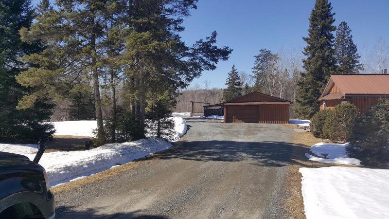 (sold pend)BEAUTIFUL YEAR ROUND HOME OR COTTAGE with 33,50 acres