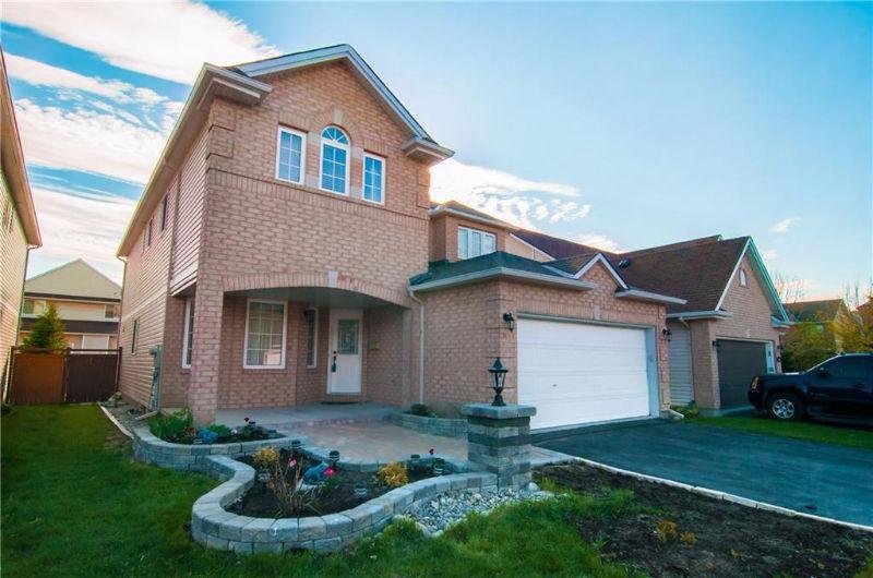 Stunning 3000 SQFT Single Family Home In Desirable Barrhaven!
