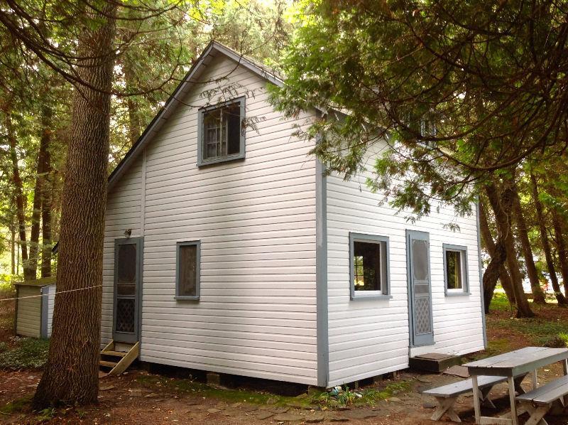 EXCELLENT WATERFRONT COTTAGE ON LAKE HURON