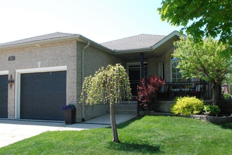 Incredible Family Home With Pool - The Saugeen Team
