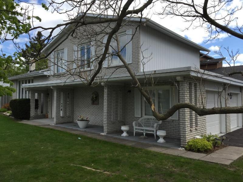 3 BD IN SOUGHT-AFTER POLSON PARK! 206 Robert Wallace Dr